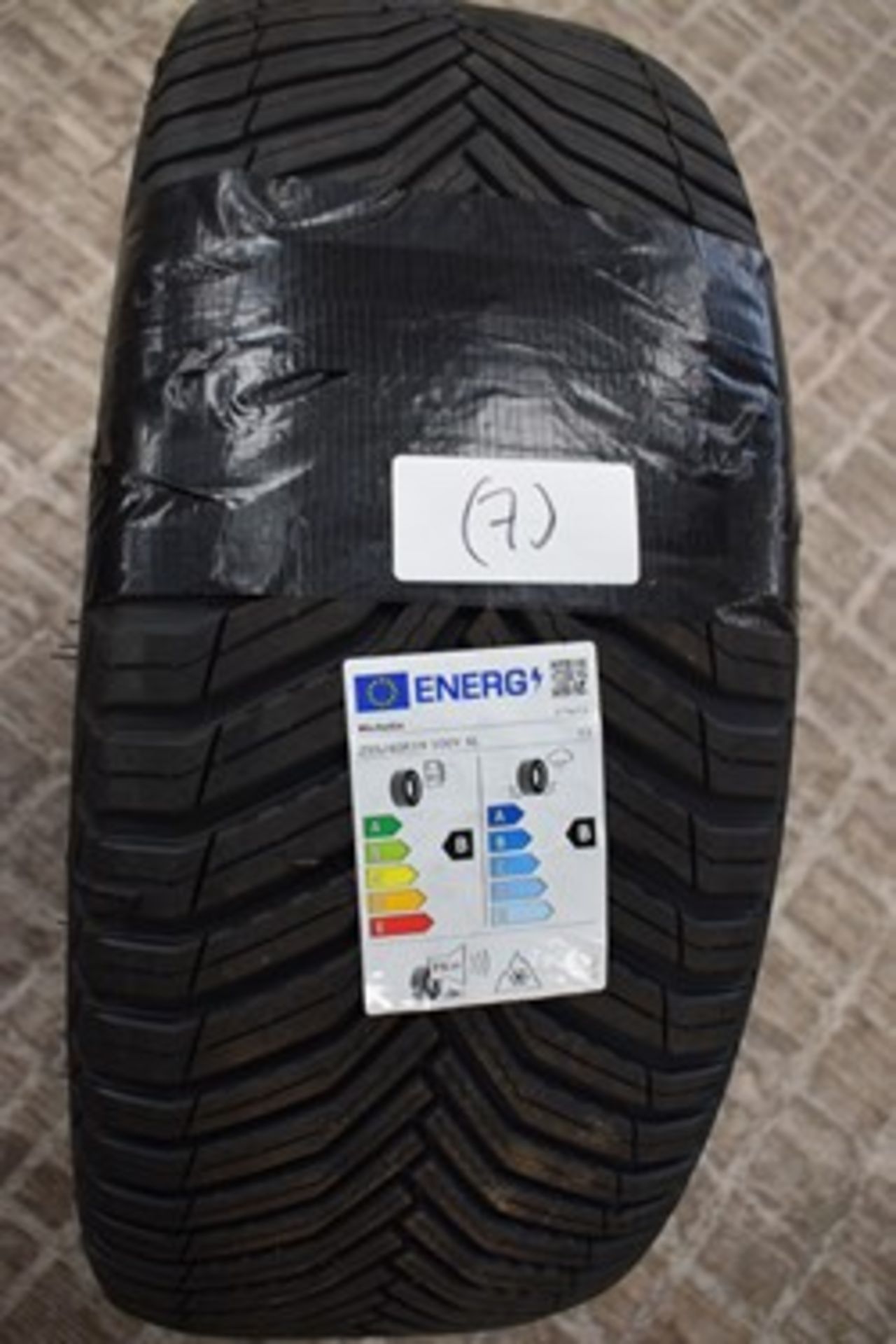 1 x Michelin Cross Climate 2 tyre, size 255/LOR19 100Y XL - new with label (C1)(7)