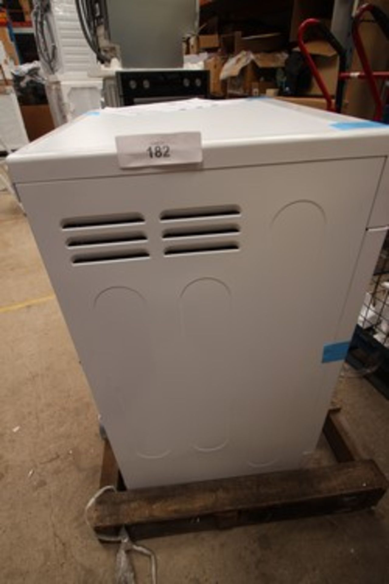 1 x Indesit 8kg tumble dryer, Model 1632130, dented right hand side panel - New (eBay 7) - Image 3 of 3