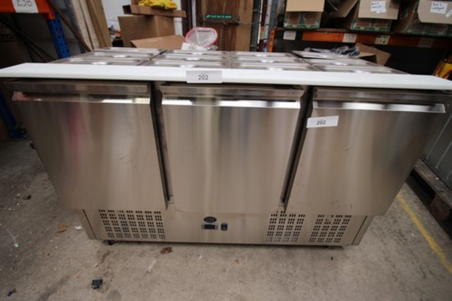 1 x King stainless steel pizza salad prep counter, 240V. We have powered it on and it chills. We