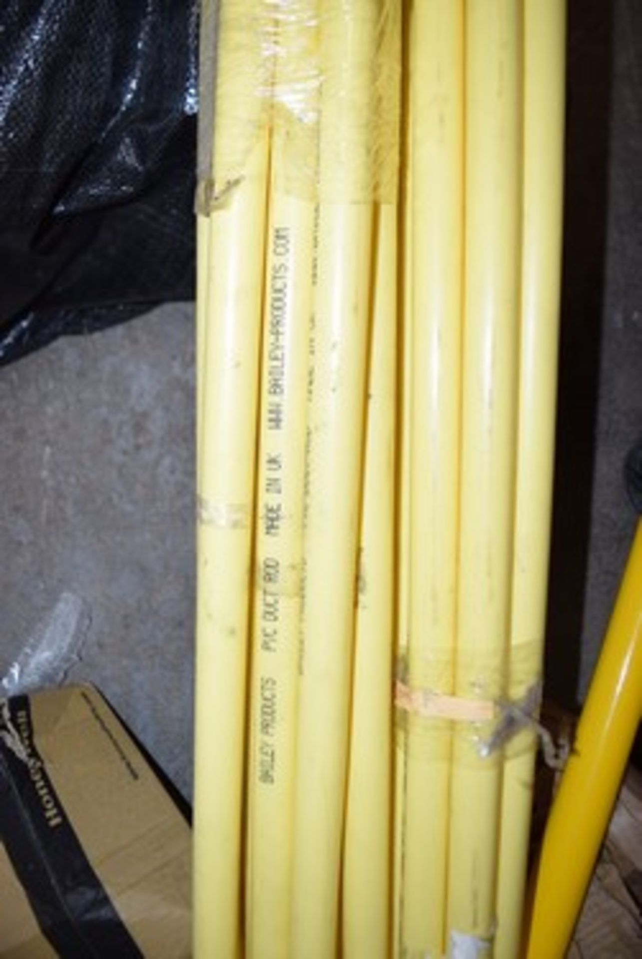 2 x bundles of 10 x Bailey products PVC duct rods and brass fittings, 3m(L) - new (SW) - Image 2 of 3