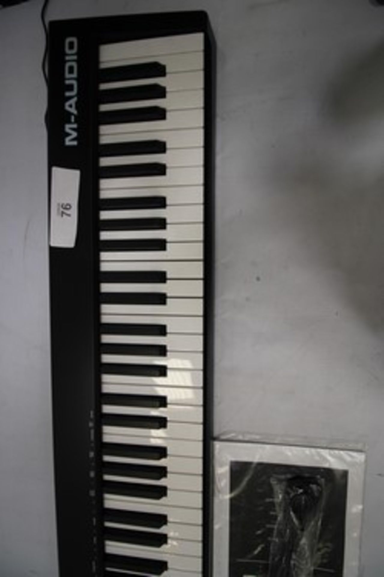 1 x M-Audio Keystation 88 MK3 midi keyboard, model No: CAN ICES-3 NMB-3 (B), powers on ok, not fully - Image 3 of 4