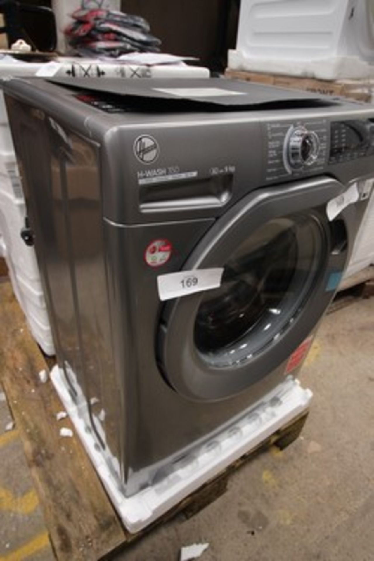 1 x Hoover H Wash 350 9kg washing machine, Model H3WP5496TMRR6, scratched to top of left panel and