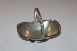 A white metal dish marked 835, approx. total weigh