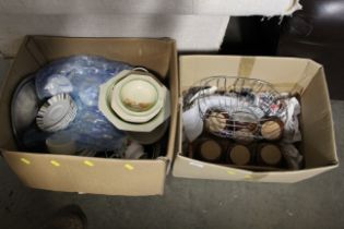 Two boxes of various sundry china to include dinne