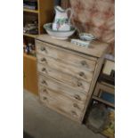 A bedroom chest fitted six long drawers