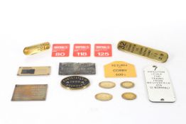 A quantity of various small brass, cast iron, plas