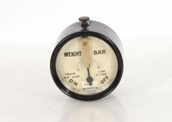 A weight bar gauge
