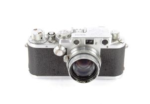 A Leica camera, No. 551548, 1951 and case