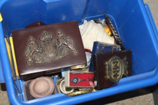 A crate of mixed militaria items