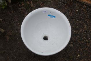 A Roca ceramic hand basin (As new)