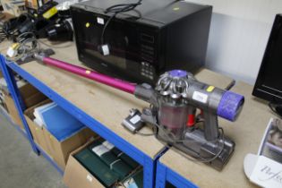 A Dyson V6