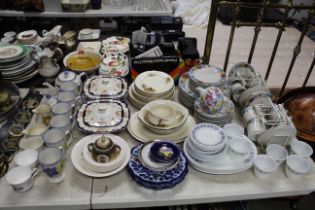 A quantity of miscellaneous tea and dinnerware