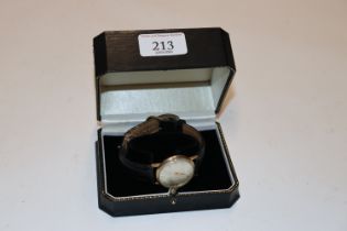 A 9ct gold cased Avia-matic 25 jewel Incabloc wrist watch