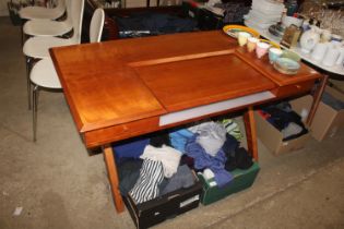 A good quality modern desk in cherry wood in the s