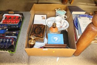 A box containing various sundry items to include i