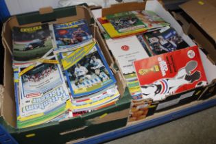 Approx. 500 volumes of football programmes to incl
