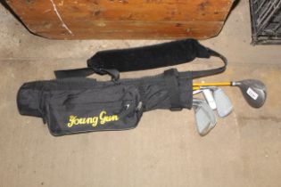 A Young Gun child's golf bag and a quantity of chi