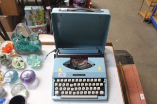 An Imperial 200 typewriter in fitted carry case