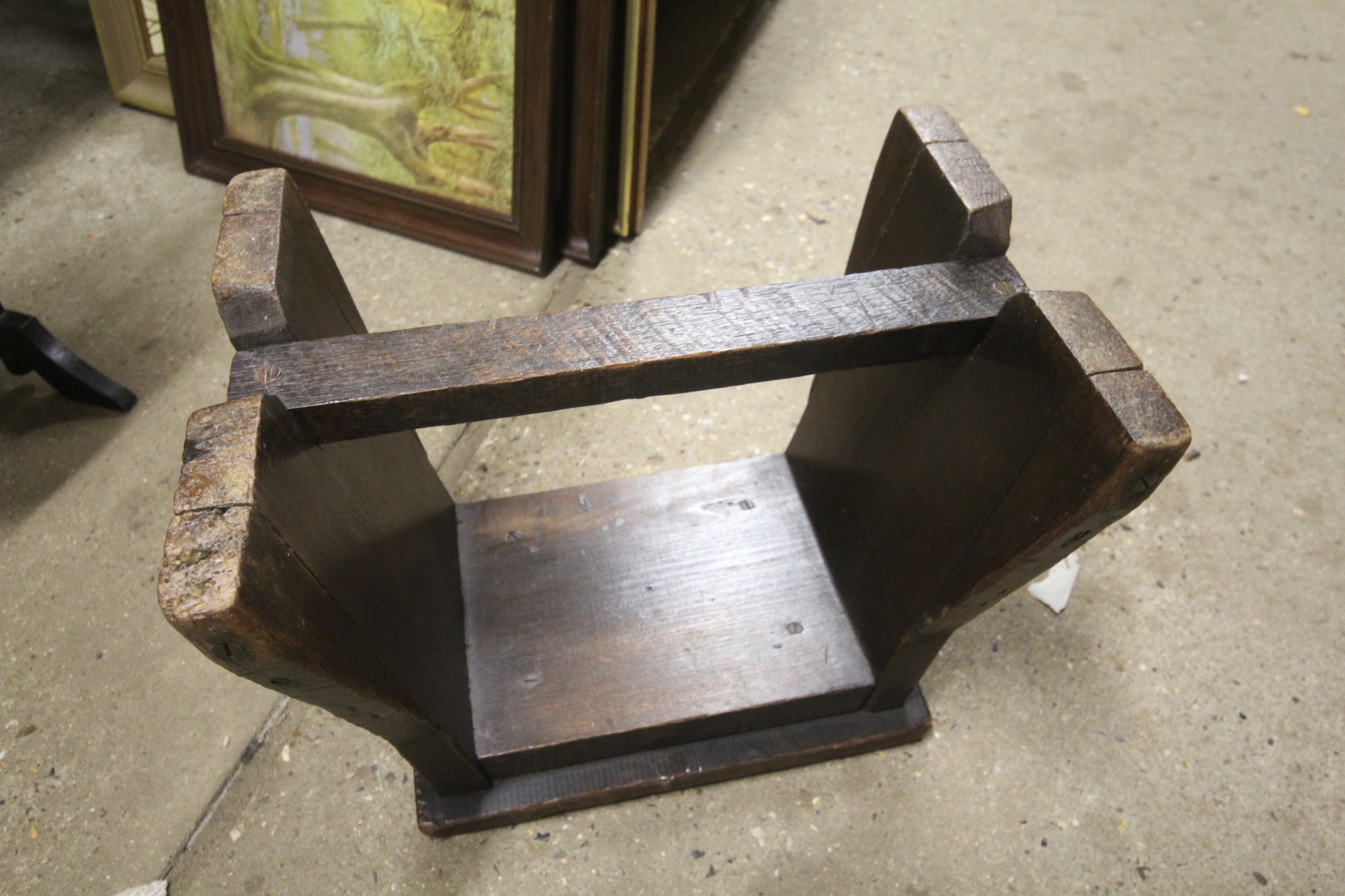 An elm topped stool - Bild 3 aus 3