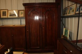 A Victorian mahogany two door wardrobe, interior f