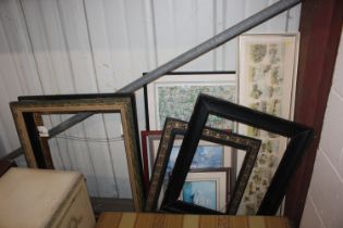 A quantity of various framed and glazed prints tog
