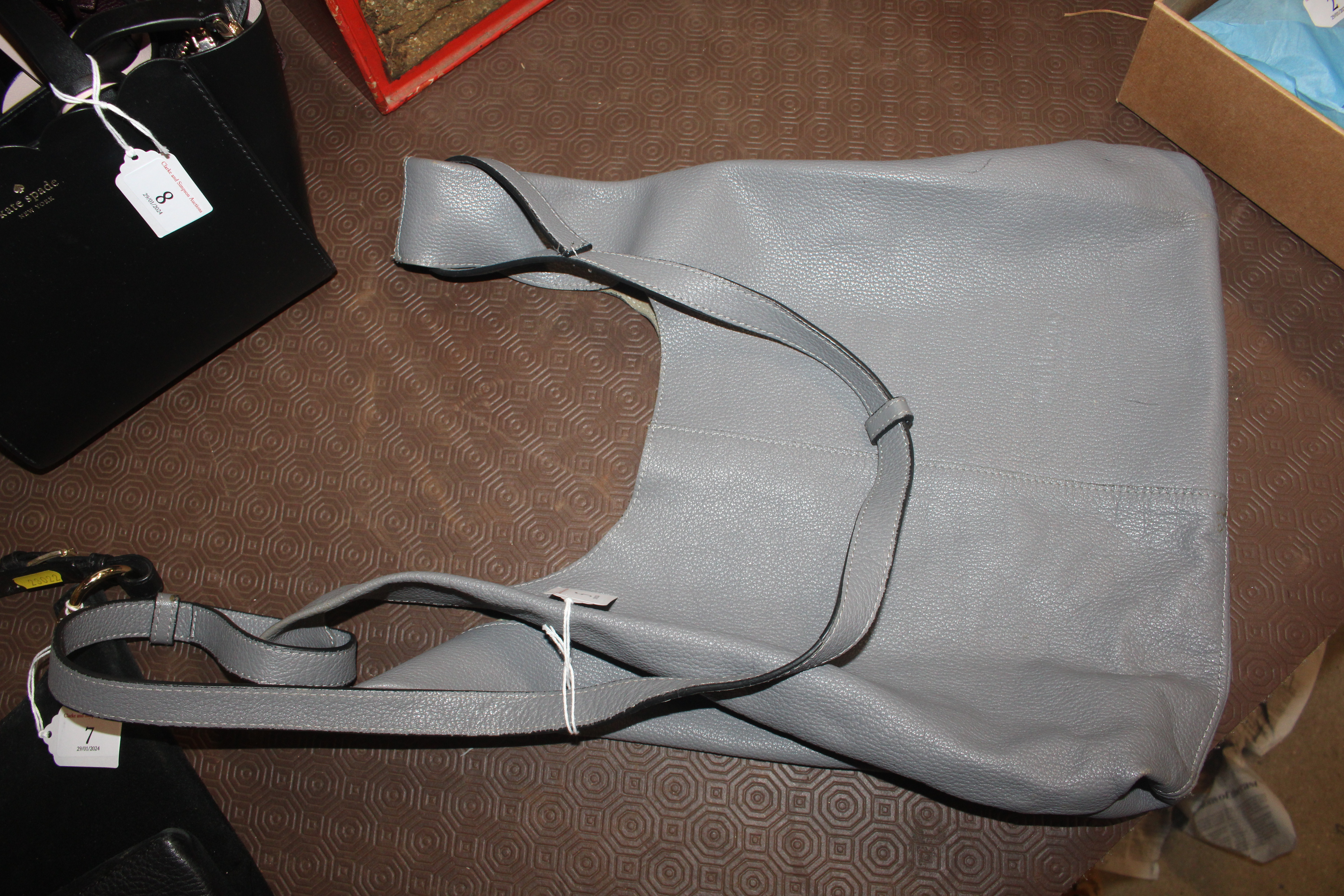 A grey leather Mulberry style handbag - Image 2 of 3