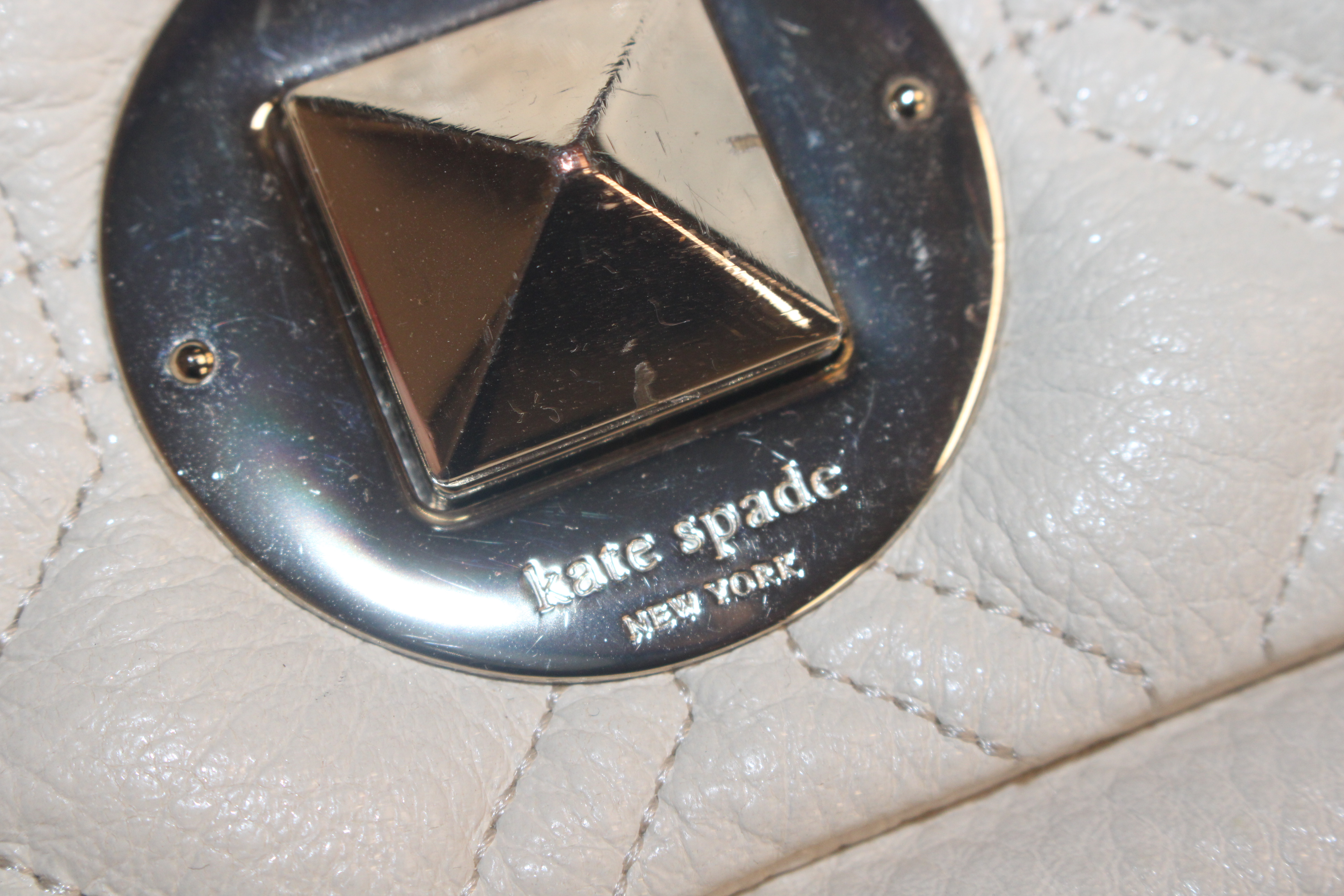 A Kate Spade cream shoulder bag - Image 3 of 5