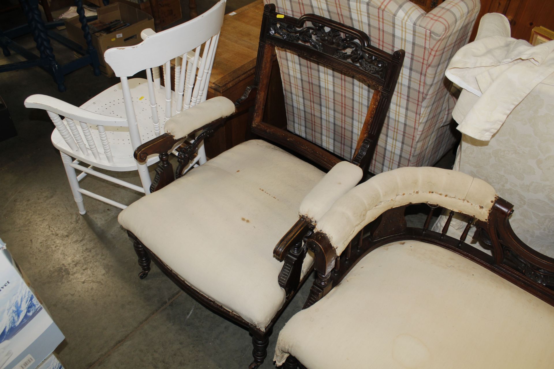 An Edwardian carved mahogany settee and two armcha - Image 4 of 4