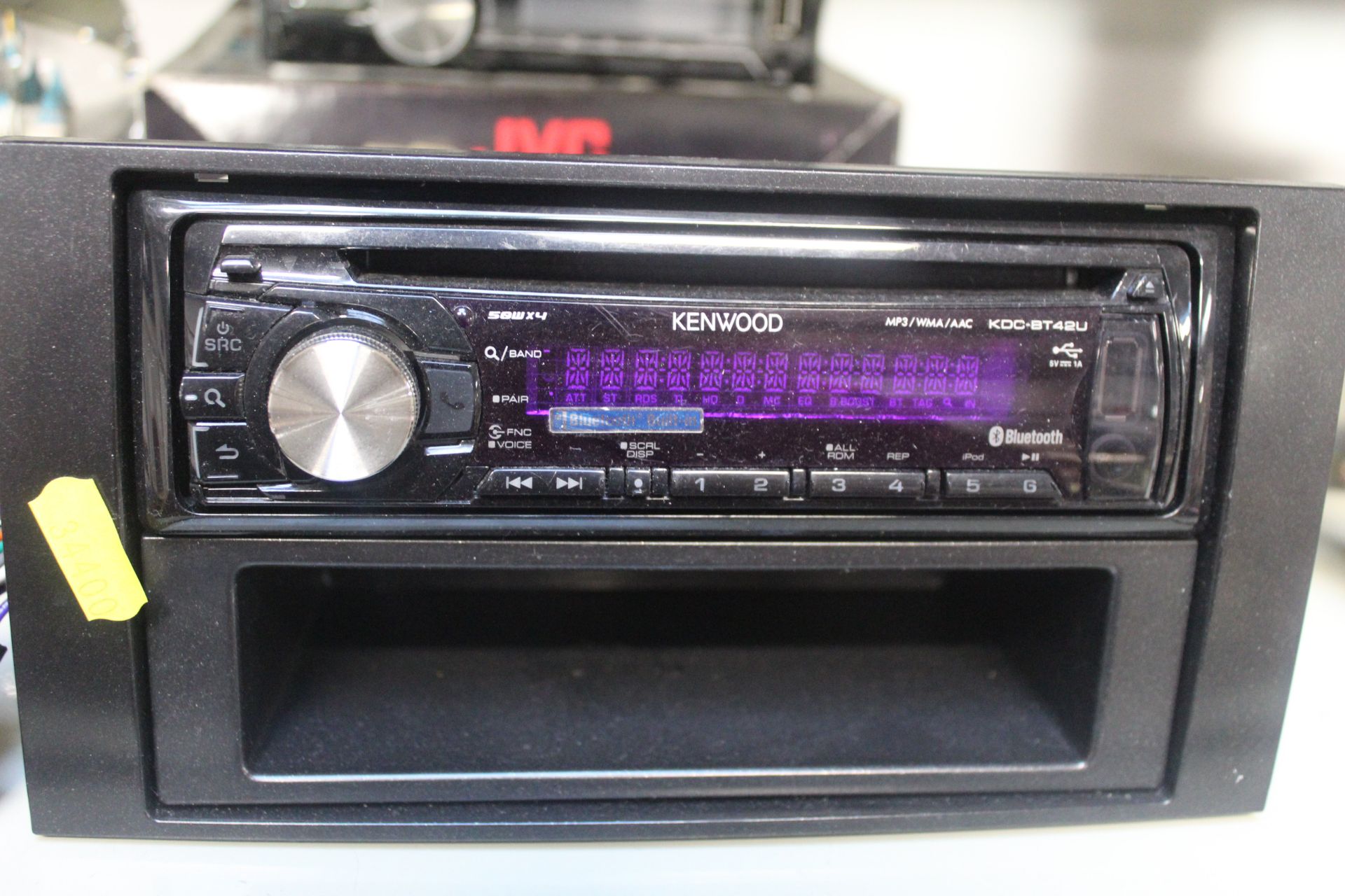 A JVC car stereo and a Kenwood car stereo - Image 2 of 3