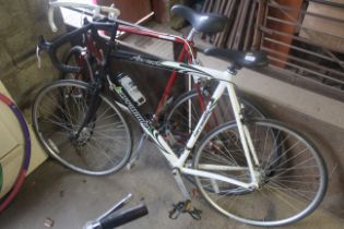 A men's Barracuda Azzurri road bike with 2x 7 spee