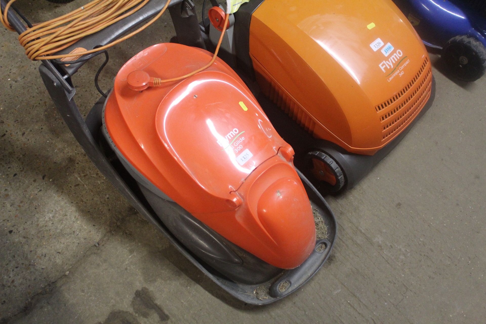 An electric Flymo EasiGlide 300 hover mower - Image 2 of 3