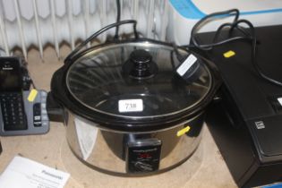 A Morphy Richards slow cooker