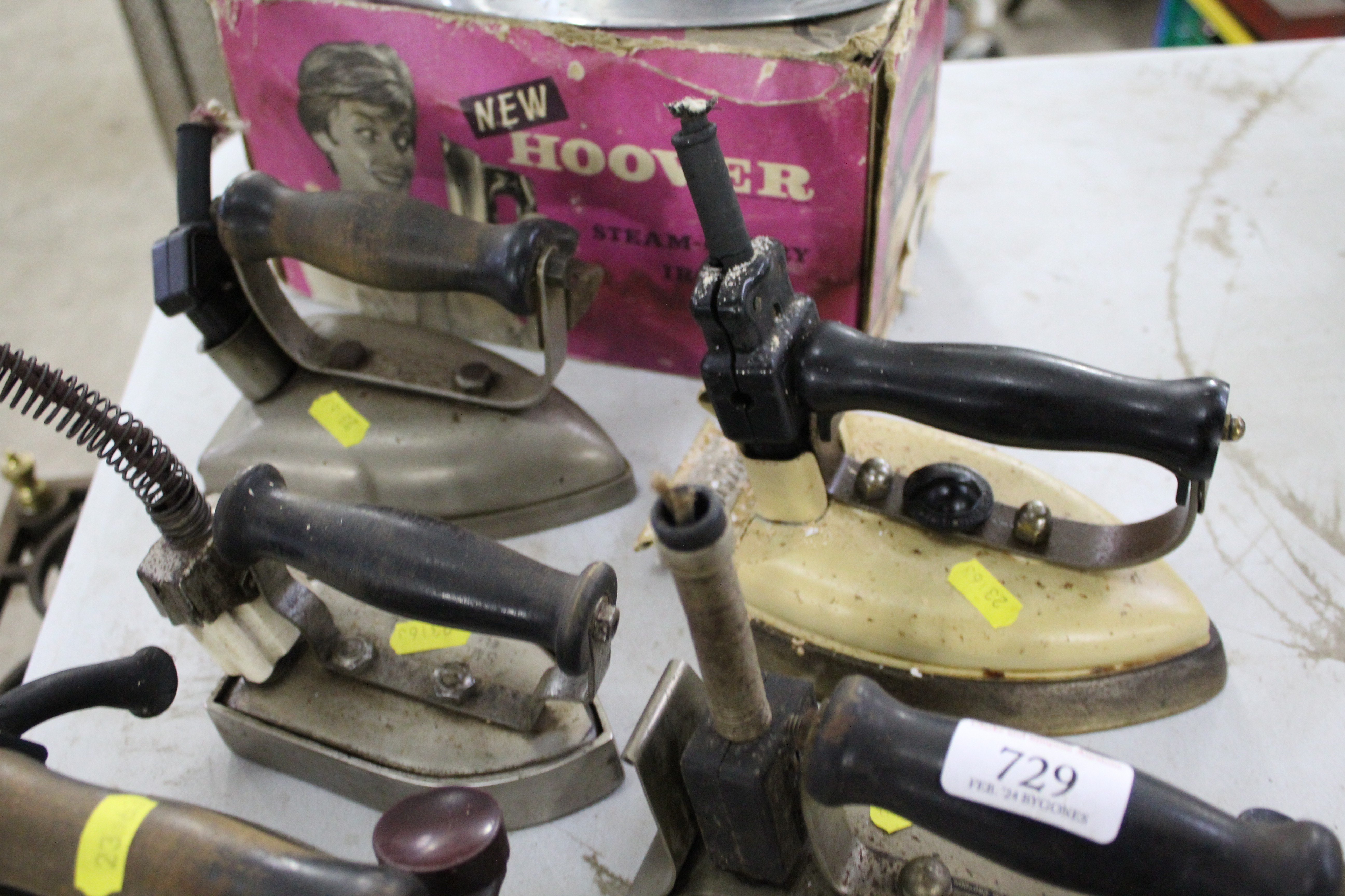 Eight various vintage electric irons - sold as col - Image 3 of 5