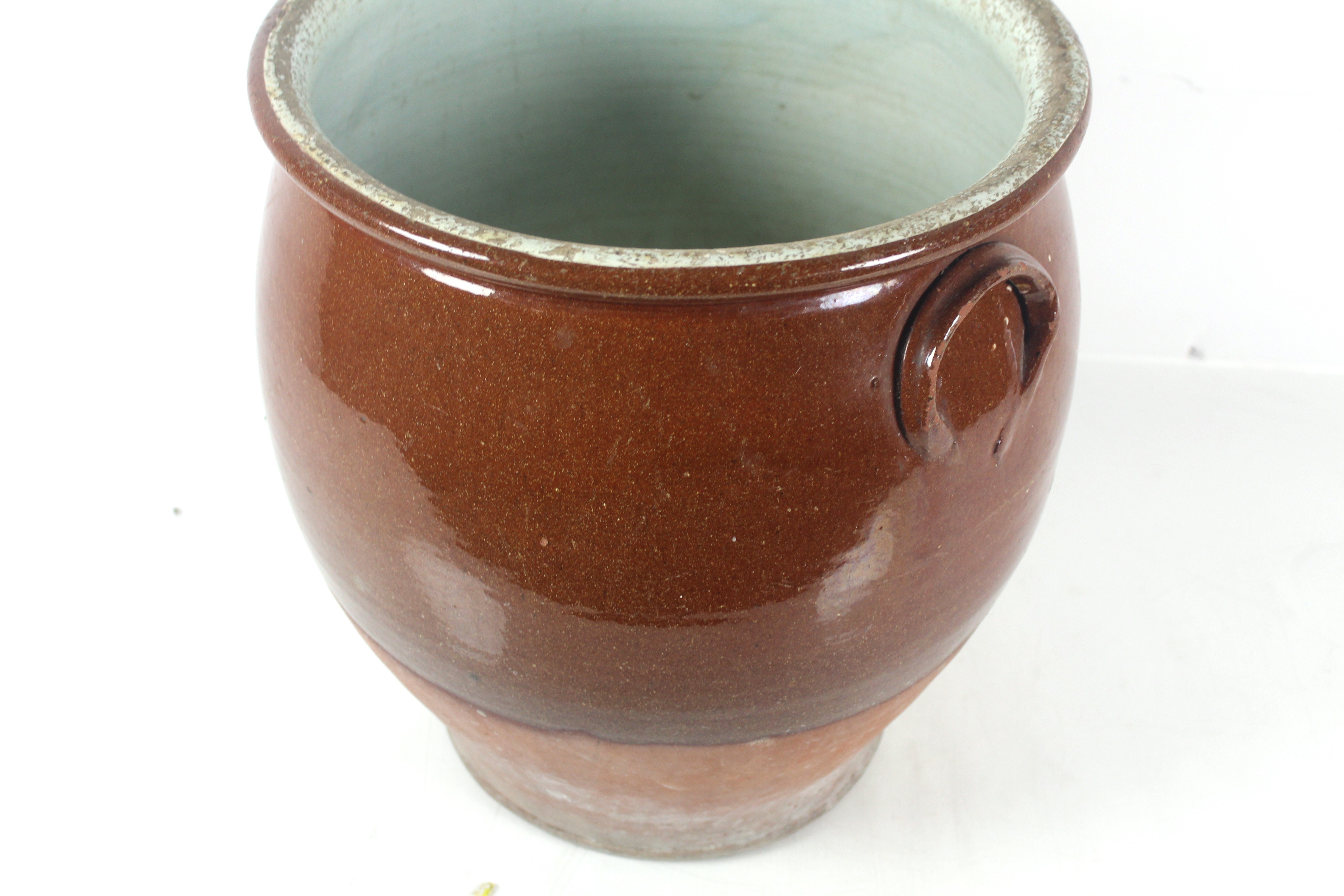 A large 19th Century salt glazed pot - Image 9 of 10