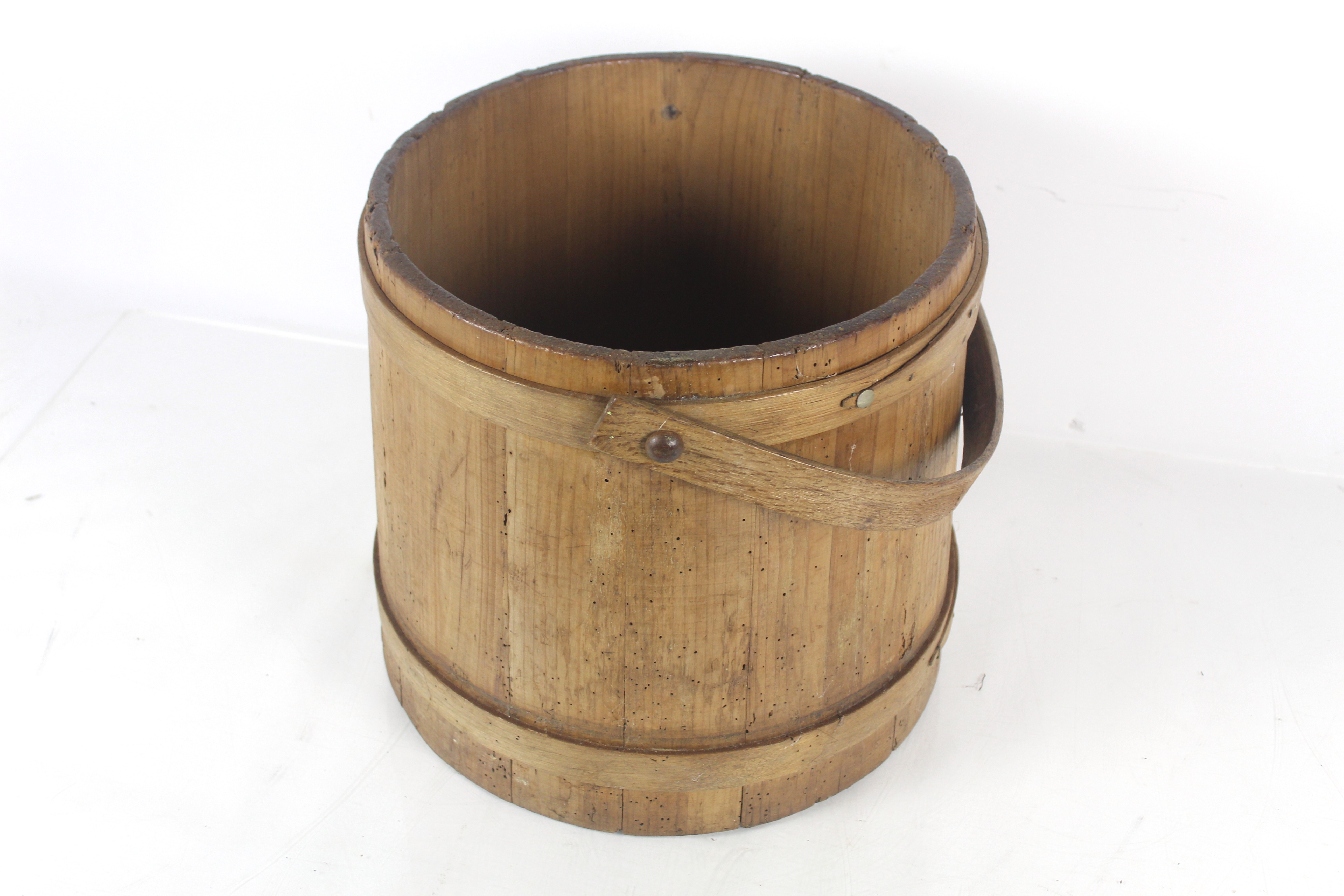 A wooden bushel measure - Bild 6 aus 6