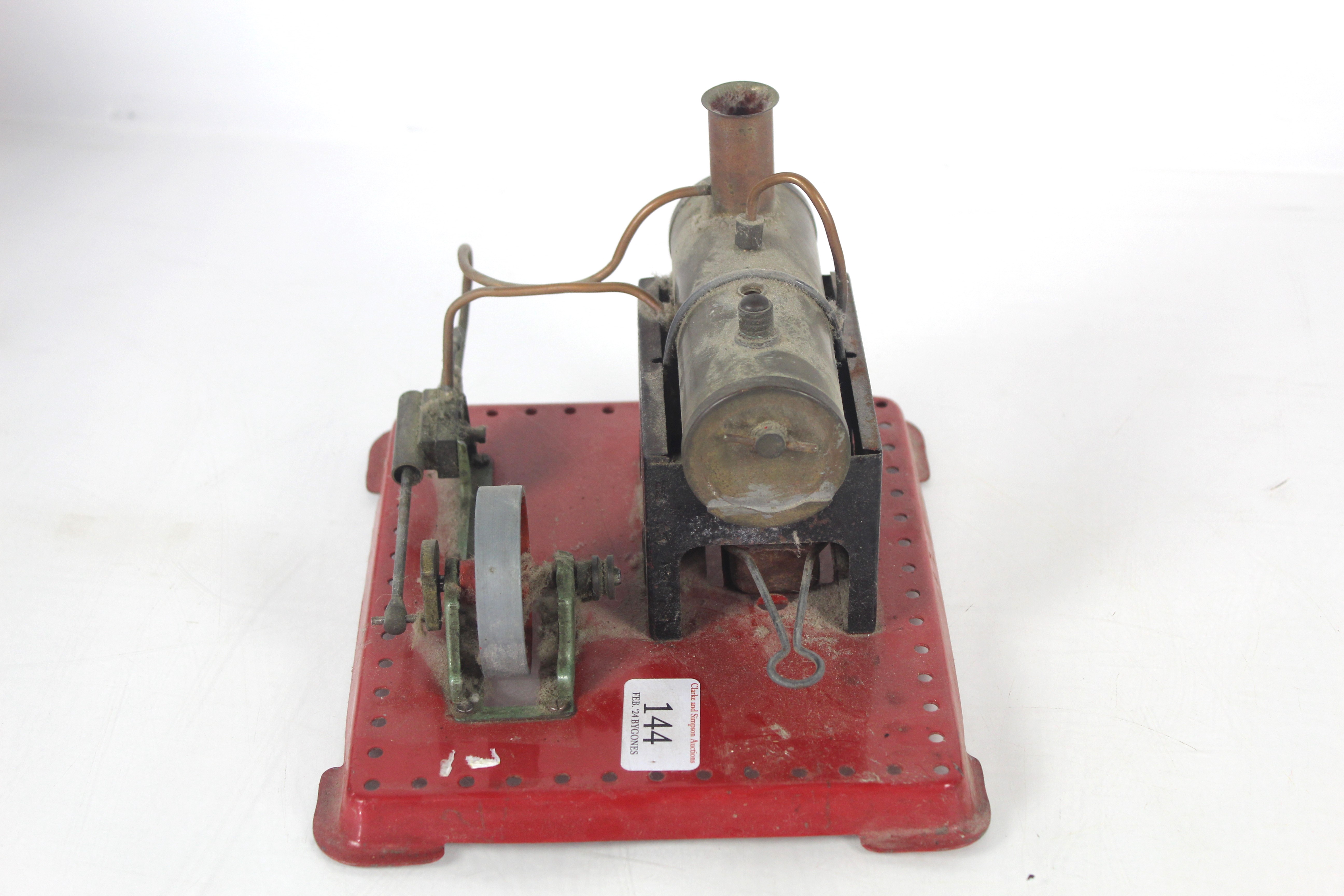 A Mamod tin plate steam engine with burner and pul - Bild 7 aus 7