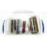 A boxed Sheaffer fountain pen and propelling pencil, a Parker fountain pen and five various other