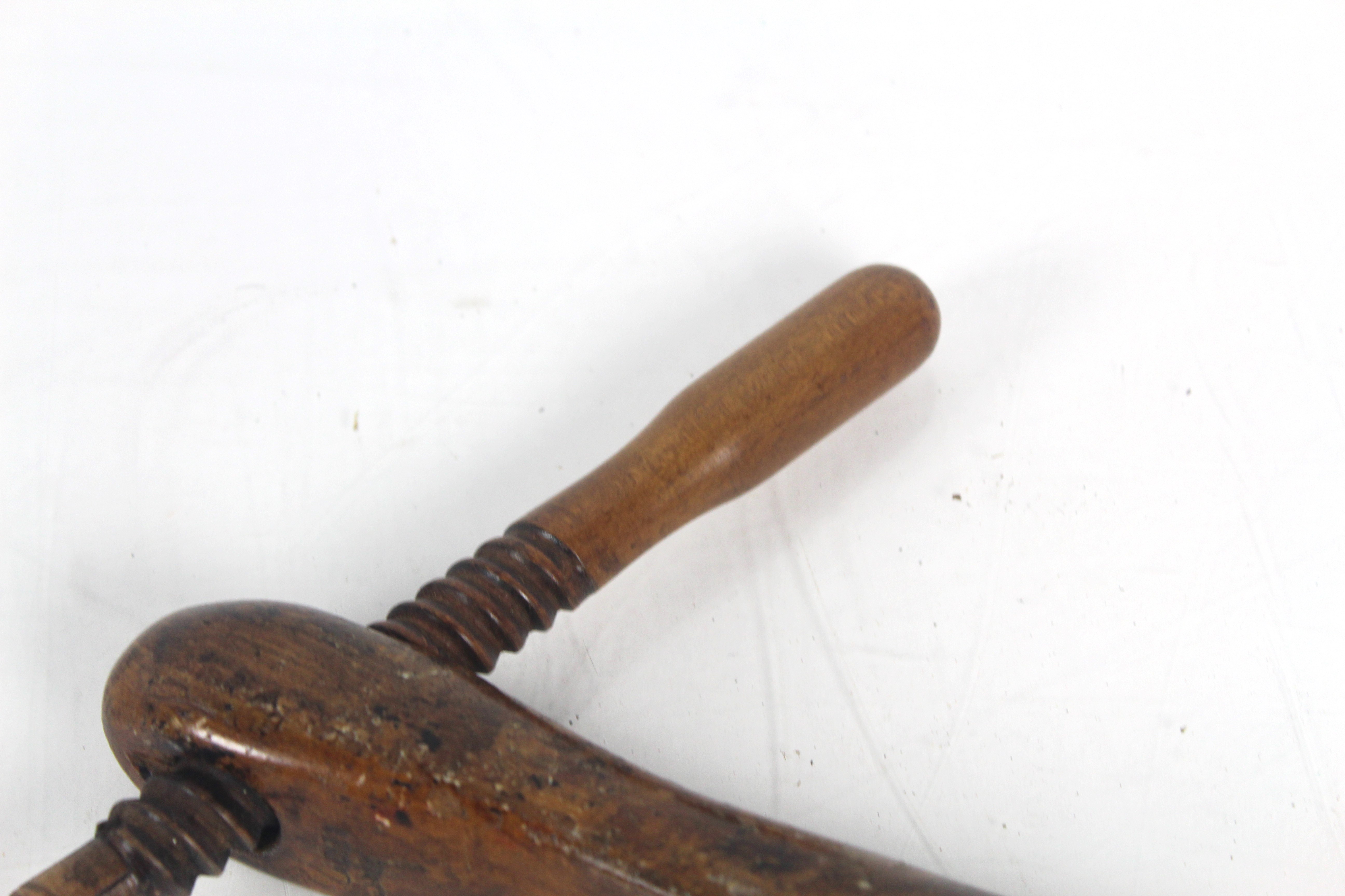 A pair of treen screw form shoe trees - Image 9 of 10