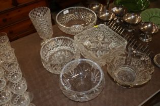A quantity of various cut glass ware to include a