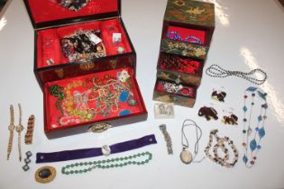 An Oriental jewellery box and contents of various