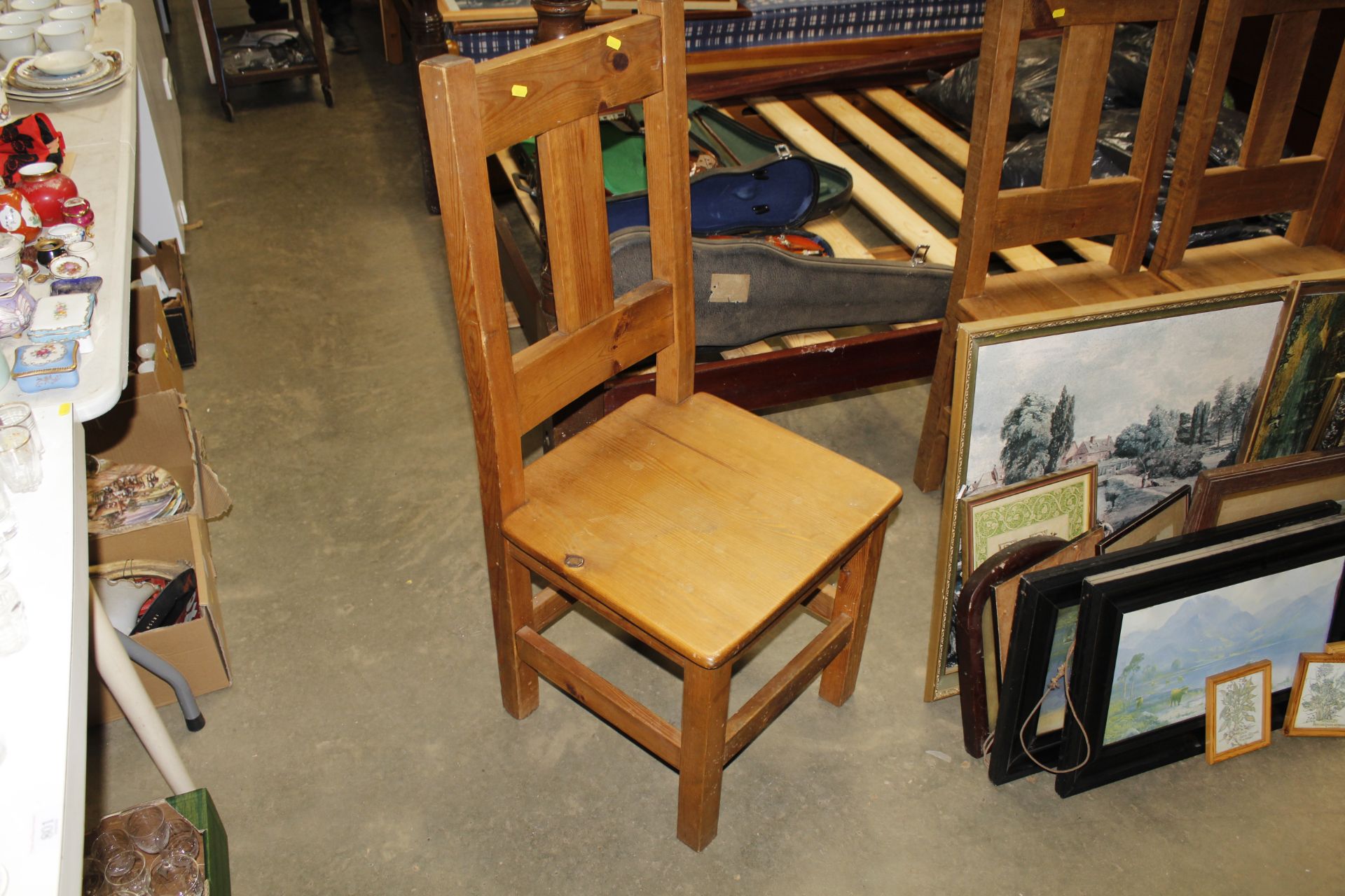 A set of four pine chairs - Image 2 of 2