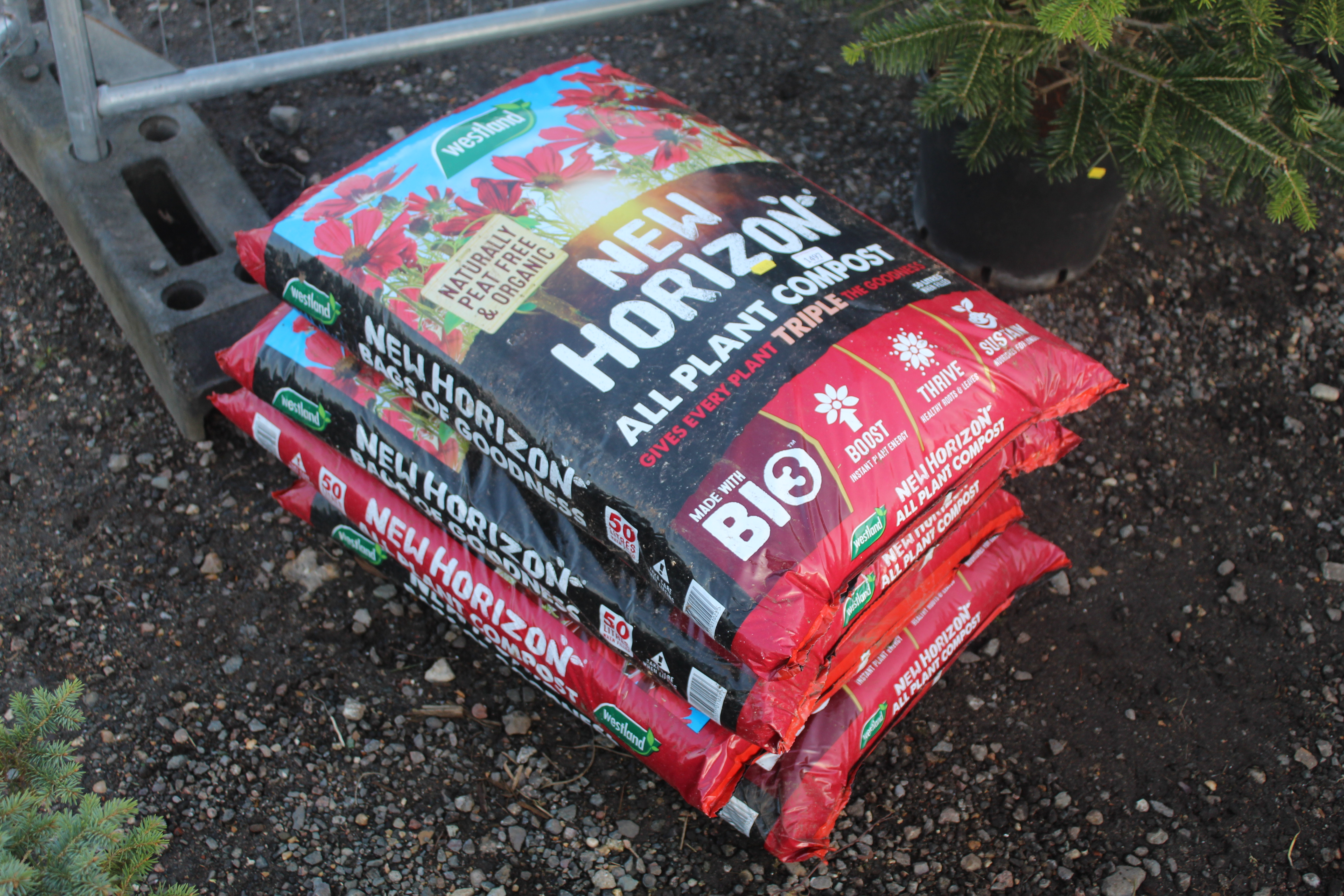 Four bags on Westlands New Horizon all plant compo