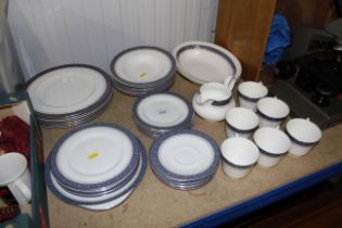 A quantity of Royal Doulton 'Sherbrooke' dinner an