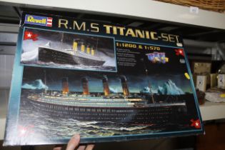 A Revell model of R M S Titanic unknown if complet