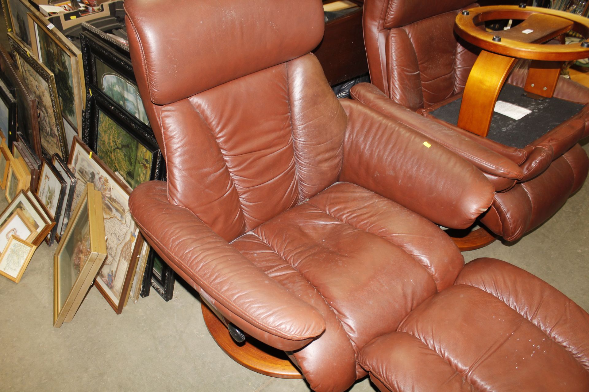 A reclining armchair with matching footstool - Image 2 of 3