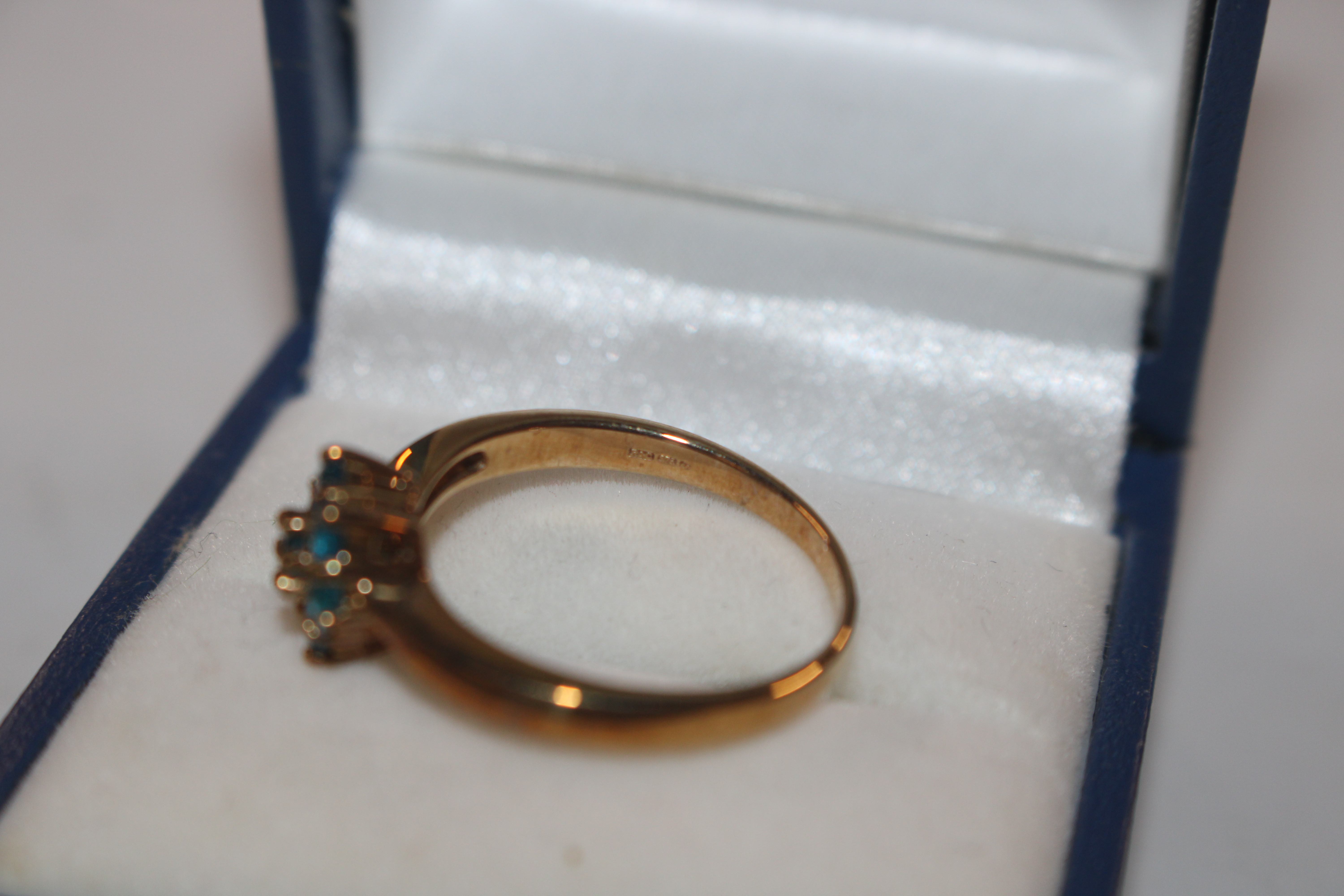 A 9ct gold ring set with heart shaped amethyst coloured stone, ring size P, approx. 1.8gms; a 9ct - Image 4 of 16