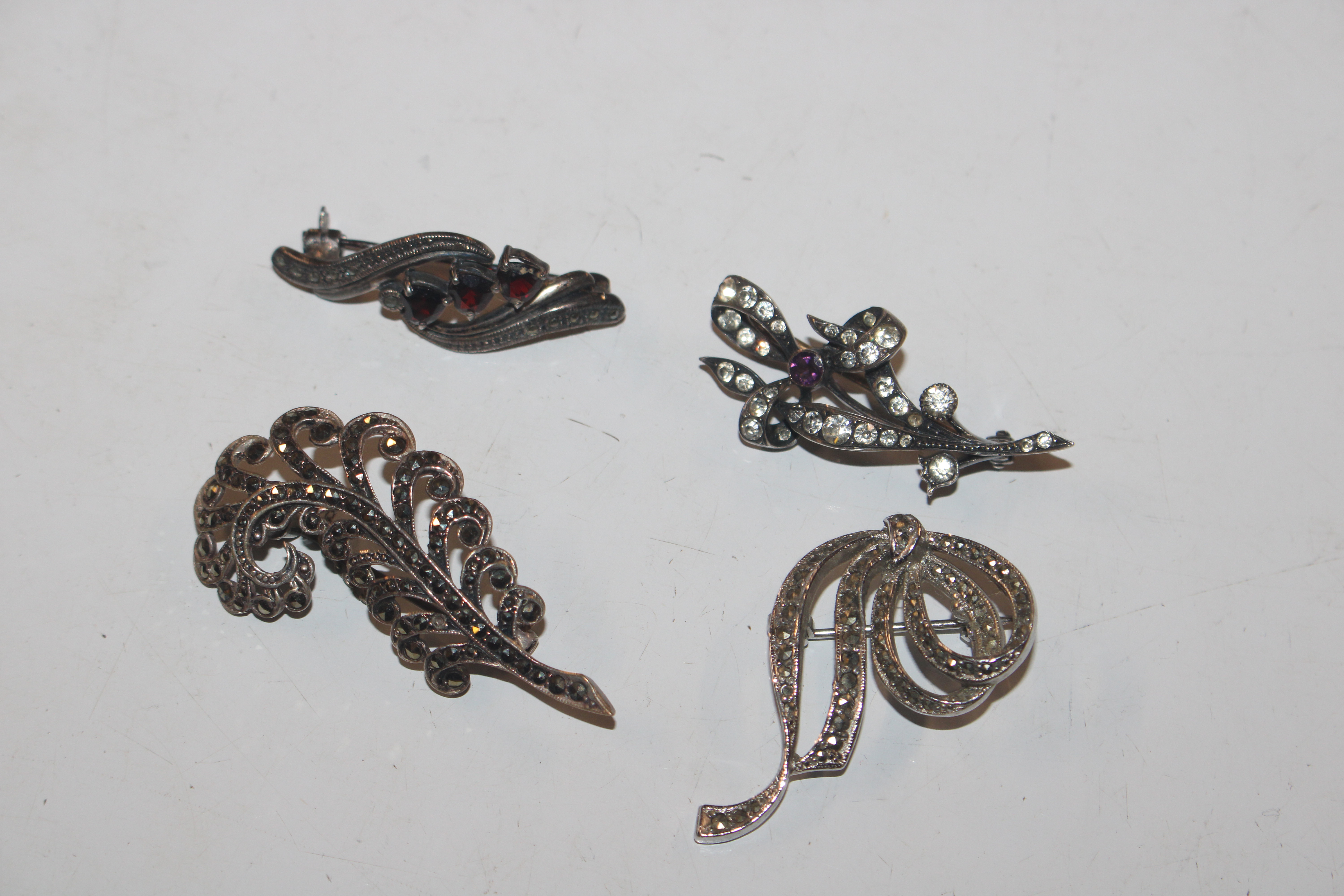 A collection of 925 silver and other brooches to i - Image 16 of 26