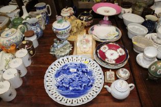 A quantity of various china to include Royal Worc