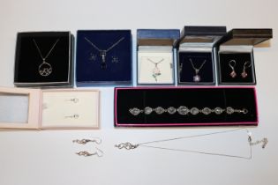 A collection of 925 silver and other jewellery inc