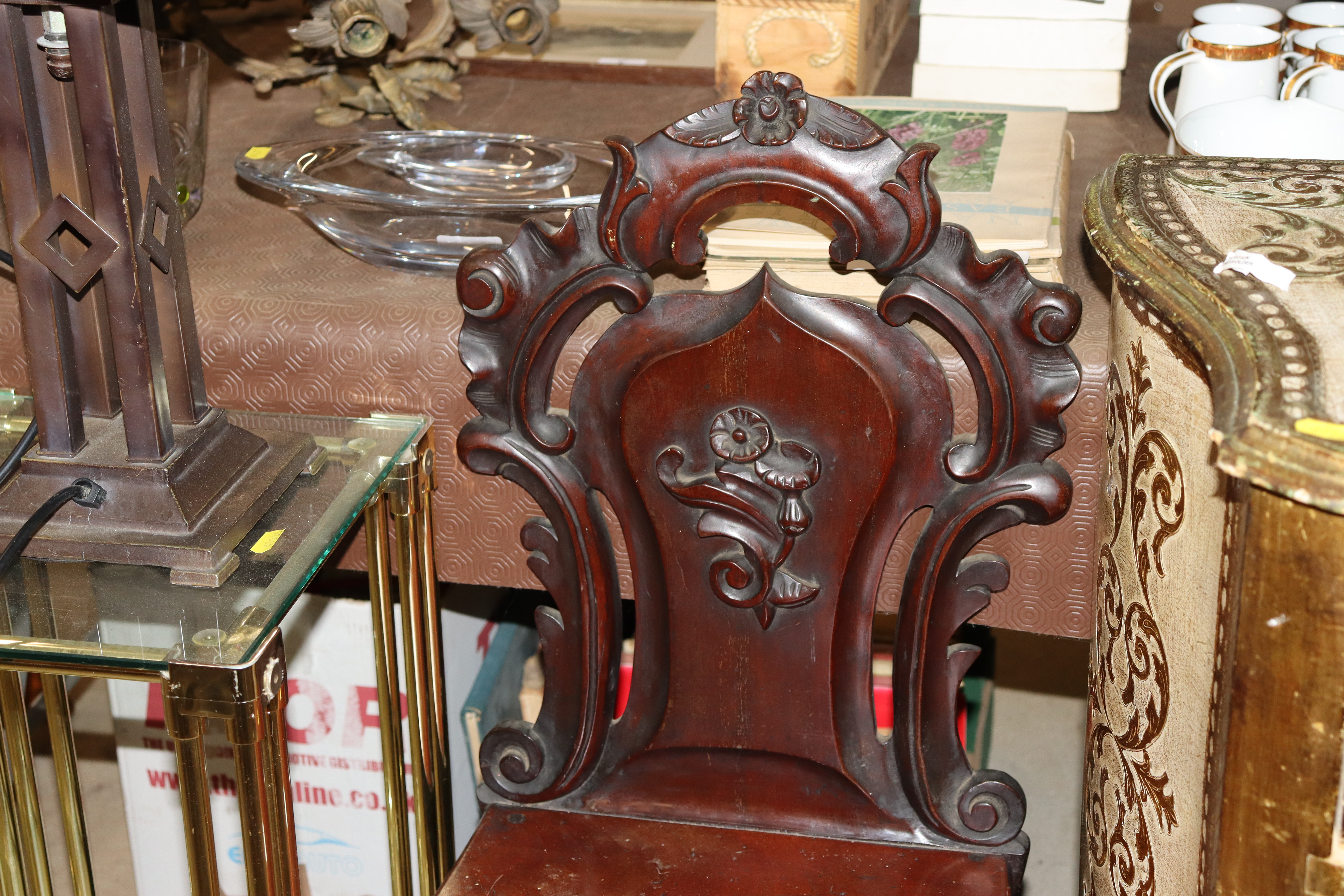 A late Victorian mahogany hall chair - Image 2 of 2